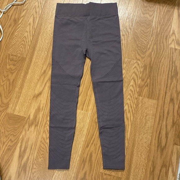 Women’s High Waisted Thick  Banded Athletic Running Leggings with Air Holes - Picture 5 of 10